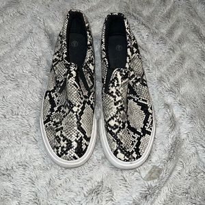 Women’s Size 9 Snake Slip Ons